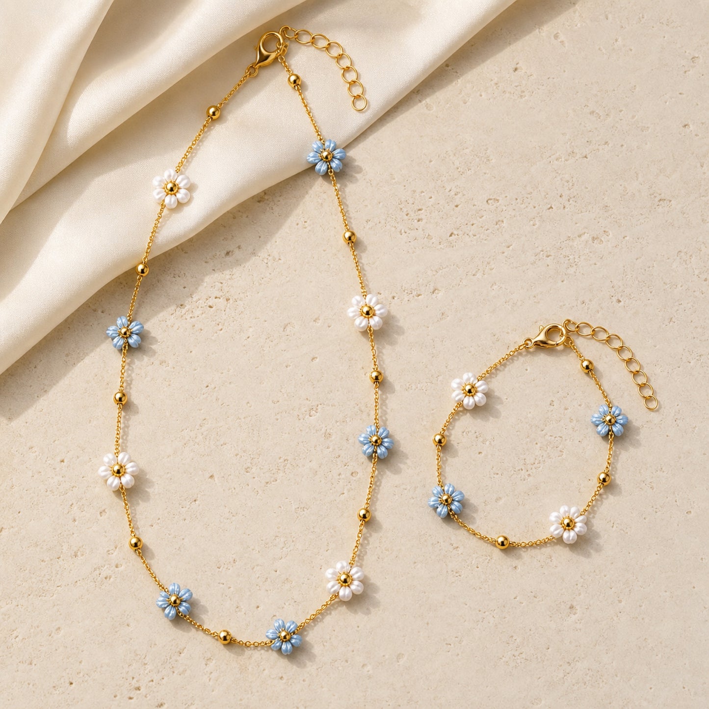 Fleur Blue Daisy Jewellery Set — studio