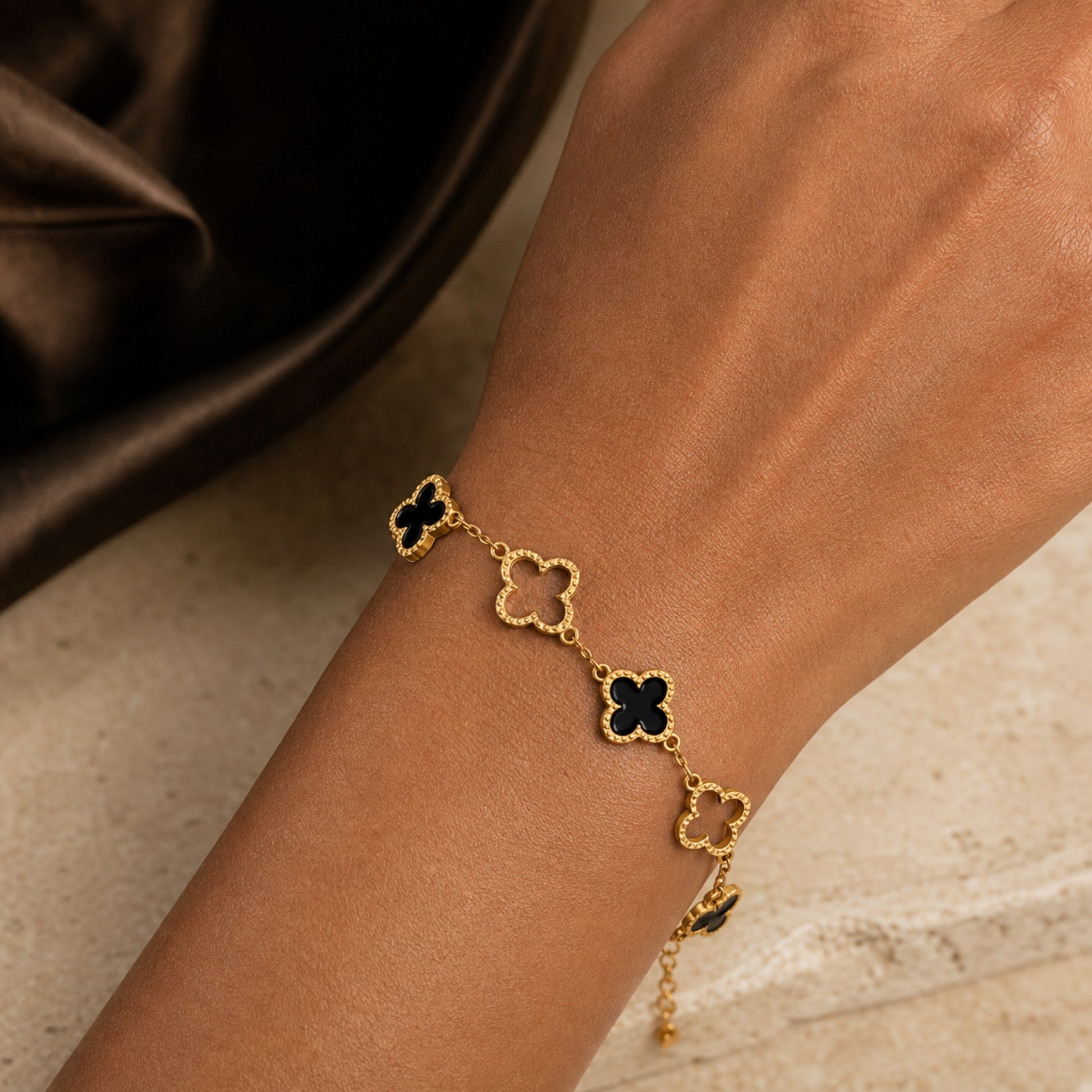 Camille Quatrefoil Bracelet — Black