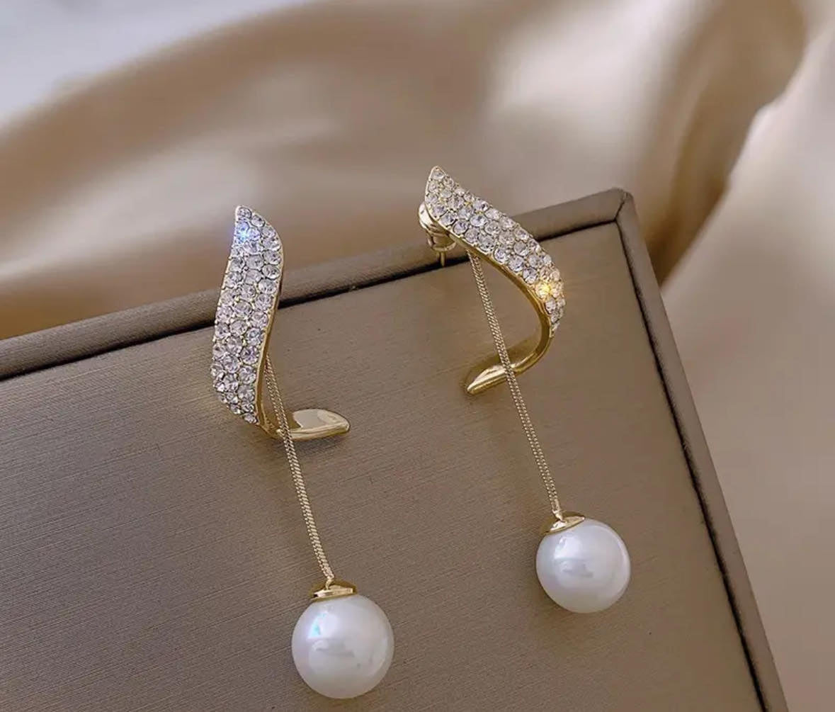 Elegant Pearl & Rhinestone Earrings